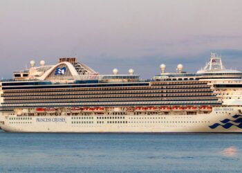 Otra emergencia sanitaria en un crucero: brote de norovirus deja más de 100 pasajeros afectados