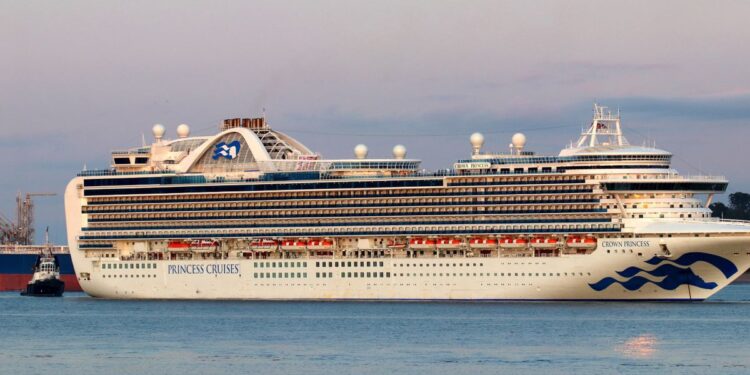 Otra emergencia sanitaria en un crucero: brote de norovirus deja más de 100 pasajeros afectados