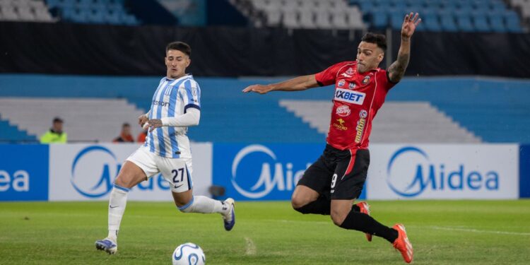 Papelón de Racing: empató con Caracas en Avellaneda y quedó eliminado de la Copa Sudamericana