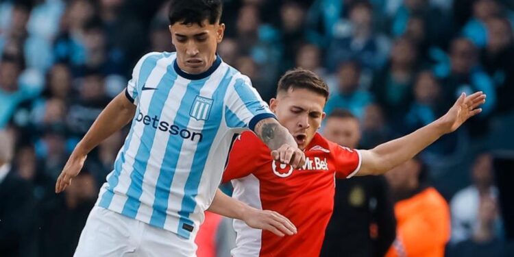 Racing empató con Huracán en un partido sin goles ni juego, pero ambos clasificaron a octavos