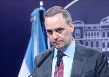 Rechazaron el pedido para detener a Manuel Adorni por falta de “riesgo real o grave”