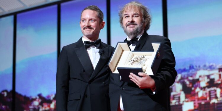 Reunión de “El Señor de los Anillos” en Cannes: Peter Jackson recibió la Palma de Oro de manos de Elijah Wood