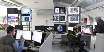 Tras el despido de 140 trabajadores, la mitad de las estaciones del Servicio Meteorológico no hará observaciones nocturnas
