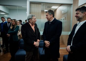 Junto al Gobernador Zdero y Luis Landriscina, NBCH presentó la renovación total de la Sucursal Buenos Aires