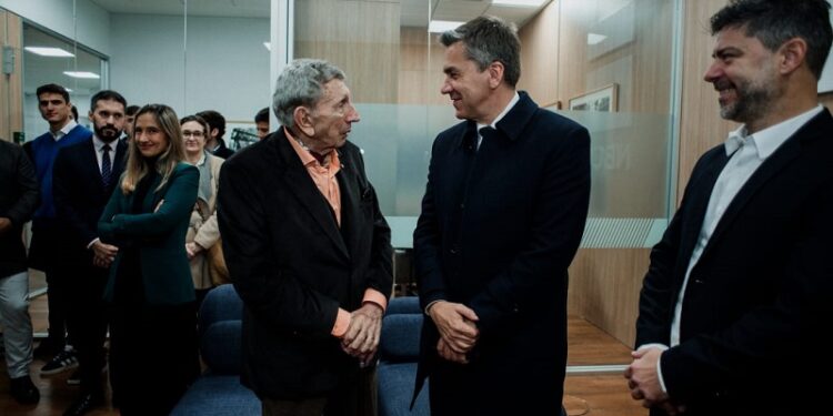 Junto al Gobernador Zdero y Luis Landriscina, NBCH presentó la renovación total de la Sucursal Buenos Aires