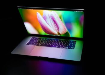 Apple aumentó hasta 33% el precio de las Mac y los iPad: la IA detrás de una suba histórica