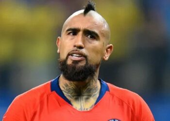 Arturo Vidal se rindió ante Messi, pero lanzó una crítica para la Selección Argentina: “Juega solo”