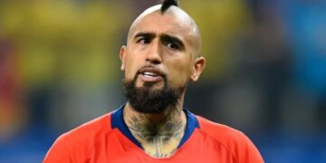 Arturo Vidal se rindió ante Messi, pero lanzó una crítica para la Selección Argentina: “Juega solo”