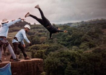 Brasil: prisión preventiva para tres instructores de bungee jumping por la muerte de una joven