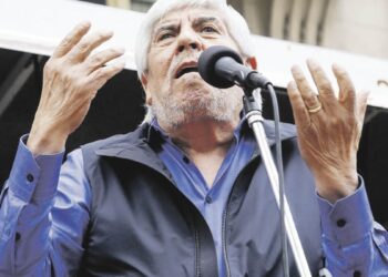 Camioneros recibieron una oferta para una suba salarial de $27.000, pero todavía no contestaron