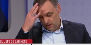 Cómo se cocinó la caída de Adorni y el ascenso de Santilli