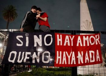 De Martín Fierro a Patricio Rey, la voz viajante del bandolero social