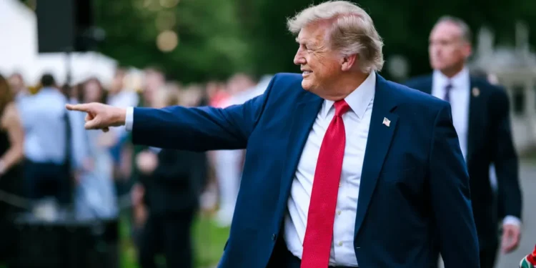 Donald Trump festeja su cumpleaños con una pelea de UFC en la Casa Blanca y genera polémica en EEUU
