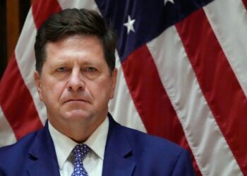 Donald Trump nominó a Jay Clayton como nuevo director de Inteligencia Nacional de EEUU