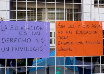 El drama de 800 chicos de escuelas porteñas sin clases por fallas eléctricas y falta de agua