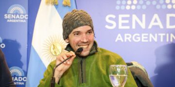 El fotógrafo Pablo Grillo recibió un diploma de honor en el Senado