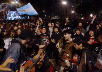 El país llora al Indio Solari: sábado de banderazo masivo en el Obelisco y homenaje en vivo desde la Patagonia
