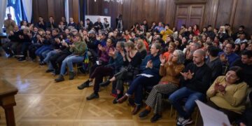 Fuerza por Buenos Aires presentó el proyecto de desendeudamiento popular