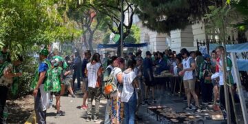 La Argentina degradada: nombran en la Comisión Nacional de Energía Atómica a una instructora de yoga