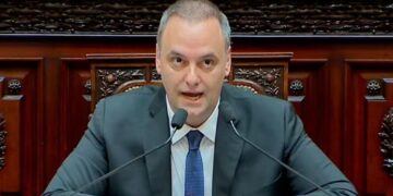 La causa Adorni avanza sobre un celular y la cotización de las critpo