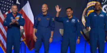 La NASA eligió a los astronautas de Artemis III, la misión que probará las naves lunares de SpaceX y Blue Origin