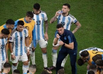 “La peor charla técnica del mundo”: los jugadores de la Selección revelaron detalles de la final con Francia en Qatar