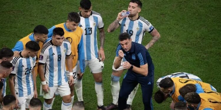 “La peor charla técnica del mundo”: los jugadores de la Selección revelaron detalles de la final con Francia en Qatar