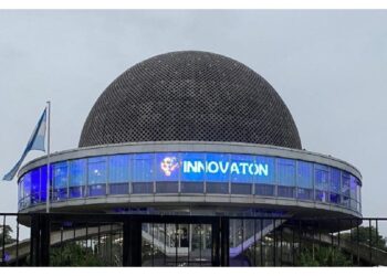 La UTN BA reunió a especialistas en inteligencia artificial y tecnología espacial en el Planetario