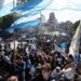 Máximo apuntó a Axel Kicillof en un masivo banderazo por la libertad de Cristina Fernández de Kirchner: “Los que hablan de unidad ni siquiera son capaces de ir a verla”