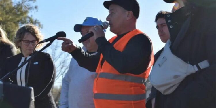 «Que no nos vuelvan a romper»: el pueblo de Azul que se planta en Ruta 3 contra un nuevo peaje
