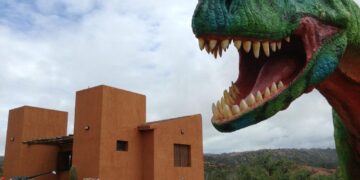 Un pueblo riojano donde hay nidos de dinosaurios puede ser el más lindo del mundo