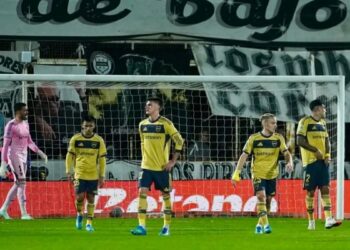 Boca sufrió un duro golpe: fue goleado por Deportivo Riestra en el debut del Clausura