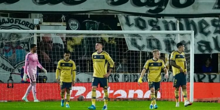 Boca sufrió un duro golpe: fue goleado por Deportivo Riestra en el debut del Clausura