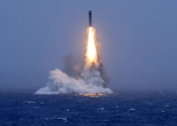 China lanzó un misil desde un submarino y provoca alertas en el Pacífico