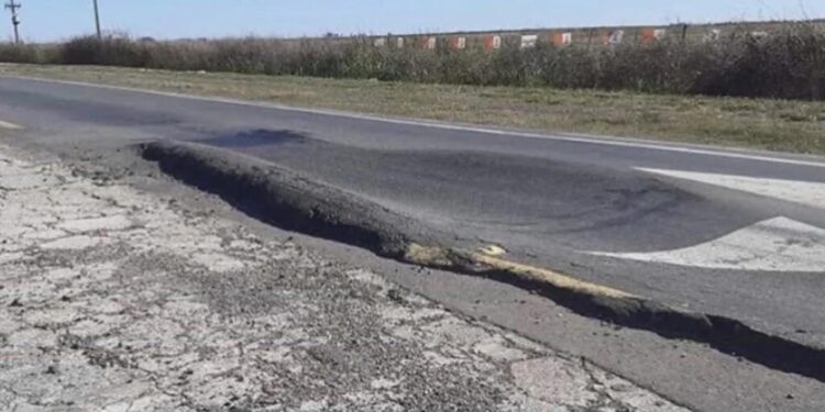 Con más del 70% de las rutas nacionales deterioradas, el Gobierno avanza en la privatización de 9000 kilómetros