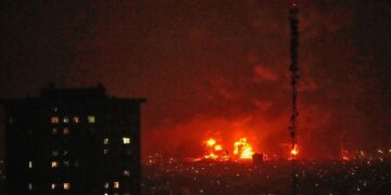 EEUU lanzó nuevos ataques contra Irán y se agrava la tensión en el estrecho de Ormuz