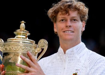 Jannik Sinner venció a Alexander Zverev en la final de Wimbledon y retuvo el título por segundo año consecutivo
