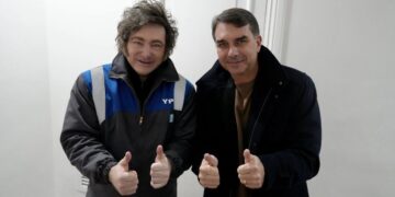 Javier Milei suma una parada a su viaje por Sudamérica: irá a Brasil a visitar a Flavio y Jair Bolsonaro