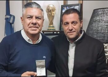 La AFA desmintió que la Justicia de Estados Unidos le haya incautado el celular a Chiqui Tapia