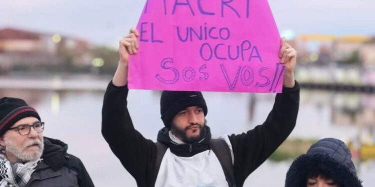 La Boca de pie: vecinos, referentes sociales y feriantes unidos contra la privatización de la Ribera