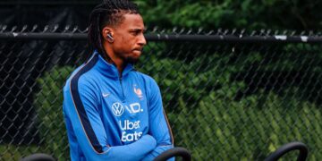 La FIFA rechazó el pedido de Francia para revocar la amarilla de Michal Olise