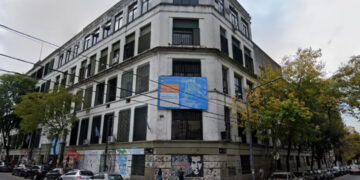 Libertarios corrieron después de intentar vandalizar la facultad de Filosofía de la UBA