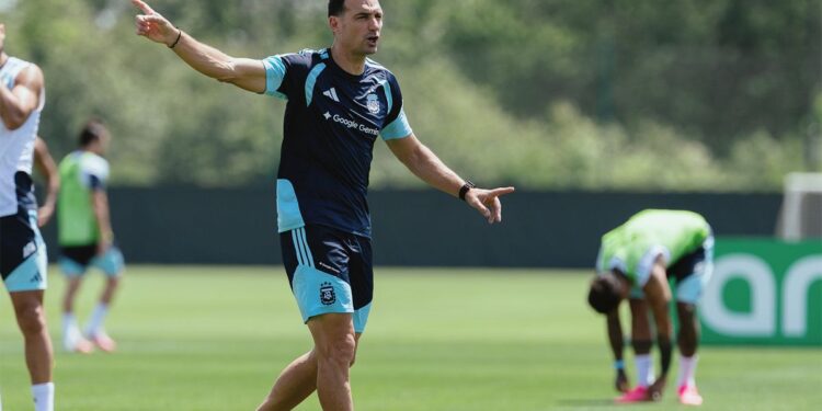 Lionel Scaloni define este jueves el once titular ante Cabo Verde: cuáles son las incógnitas