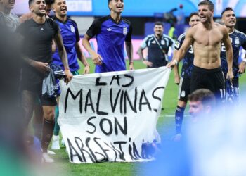 “No pueden ser británicas para siempre”, el editorial de The Guardian que reavivó el debate sobre las Islas Malvinas
