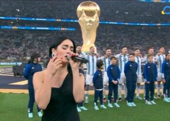 Piden que Lali vuelva a cantar el himno en la final del Mundial 2026