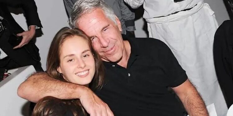 Quién es la mujer que podría heredar una buena parte del patrimonio de Jeffrey Epstein
