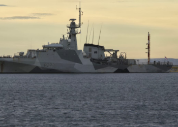 Tensión por Malvinas: Tierra del Fuego denunció una “provocación flagrante” el paso de un buque de guerra