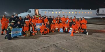Terremoto en Venezuela: un segundo grupo de brigadistas argentinos partió para relevar a los rescatistas desplegados