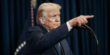 Tras el revés de la Corte Suprema, Donald Trump presiona al Congreso para eliminar la ciudadanía por nacimiento
