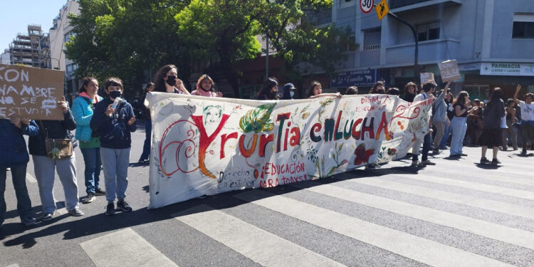 Victoria estudiantil: el gobierno porteño firmó un acta que excluye al Yrurtia de la reforma educativa